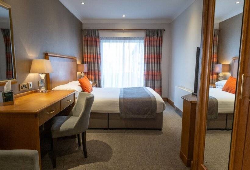 غرفة قياسية, Dale Hill