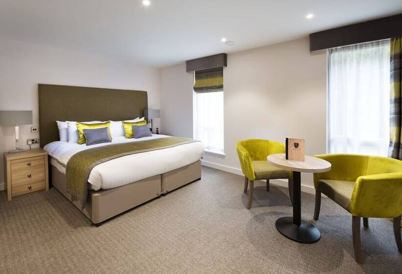 غرفة سوبيريور, Dale Hill