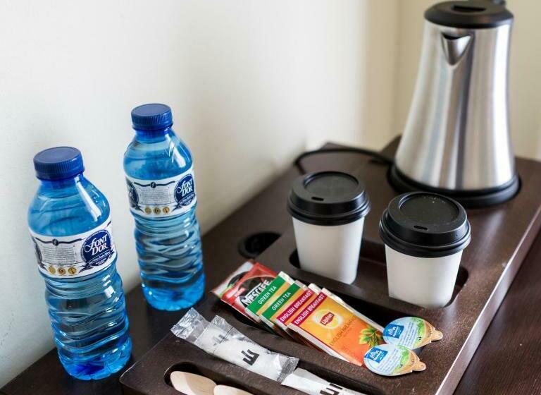 Номер Superior с Балконом, Moxy Barcelona