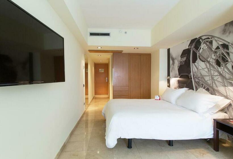 Номер Superior, Moxy Barcelona