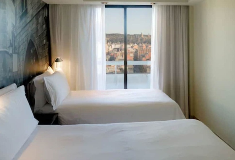 Номер Superior Вид на Город, Moxy Barcelona