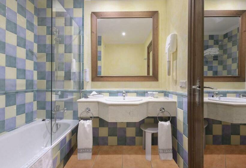 スタンダードトリプルルーム, Fuerte Grazalema