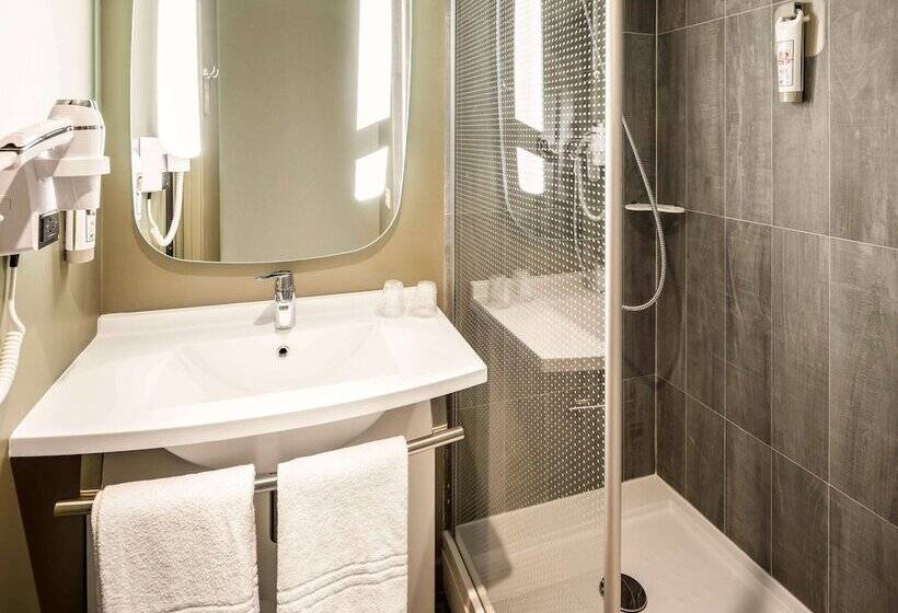 Quarto Estandar, Ibis Faro Algarve