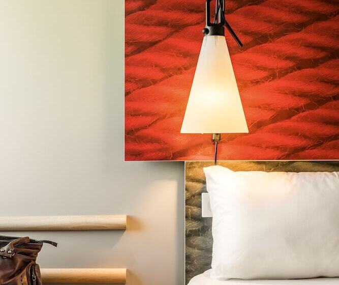 Quarto Estandar, Ibis Faro Algarve