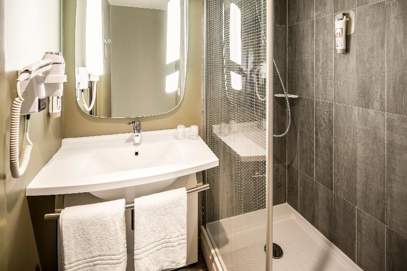 Quarto Estandar, Ibis Faro Algarve