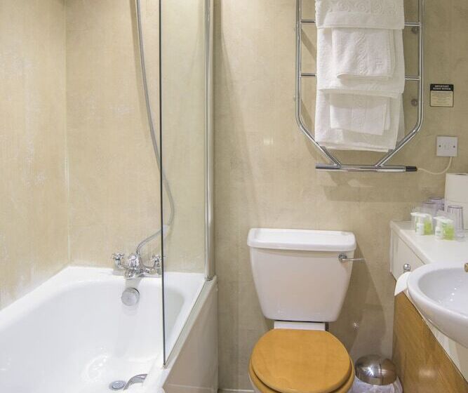 غرفة قياسية, Newby Bridge