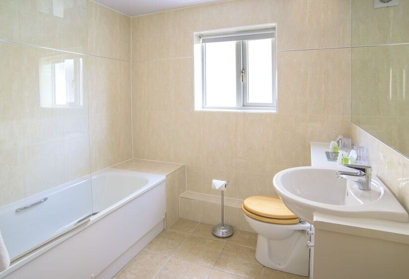 غرفة قياسية, Newby Bridge