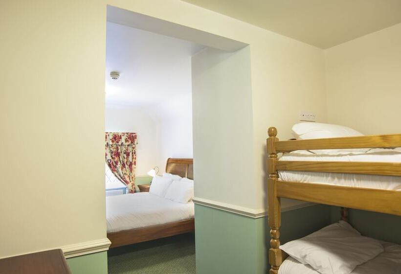 غرفة عائلية, Newby Bridge