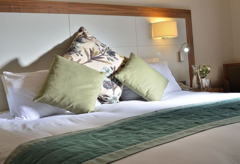 غرفة سوبيريور, Newby Bridge