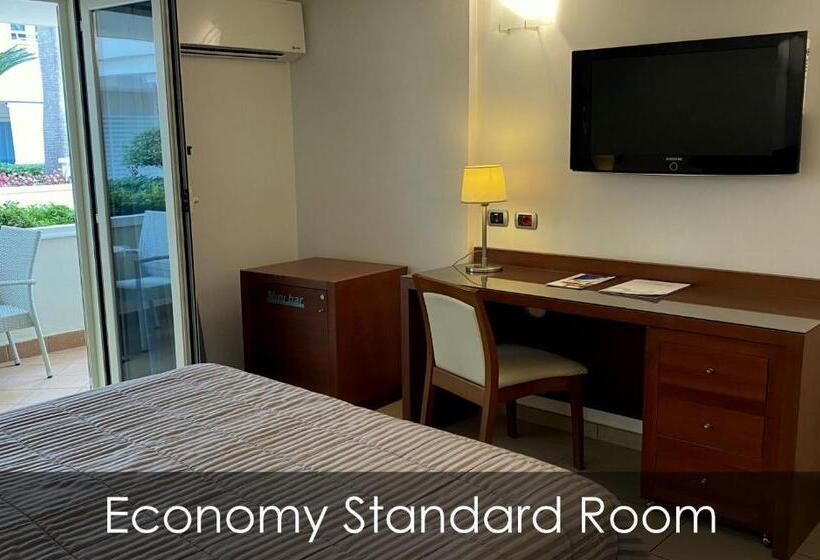 エコノミー４人部屋, Olimpico