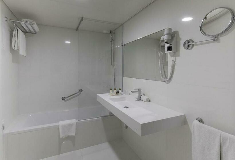 اتاق استاندارد, Olissippo Marques De Sa