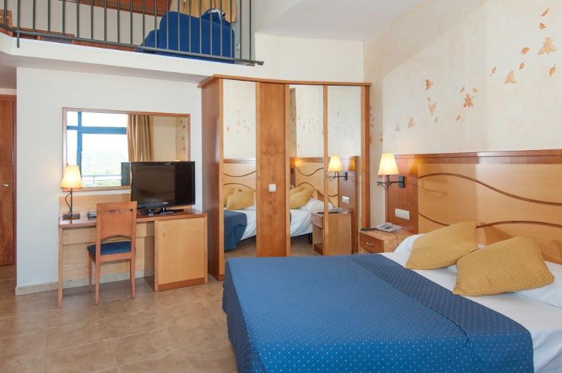 プールの見えるデラックスルーム, Pickalbatros Alf Leila Wa Leila Resort  Neverland Hurghada