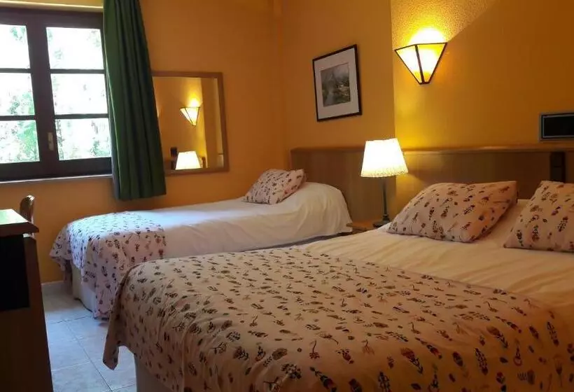 اتاق استاندارد سه نفره, San Anton Benasque