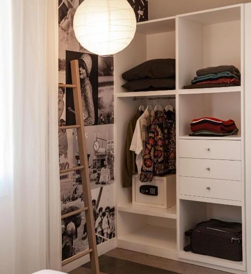 اتاق استاندارد یک نفره, Sixties Ramblas