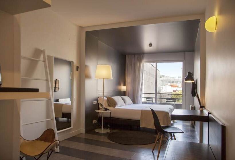 اتاق سوپریور با بالکن, Sixties Ramblas