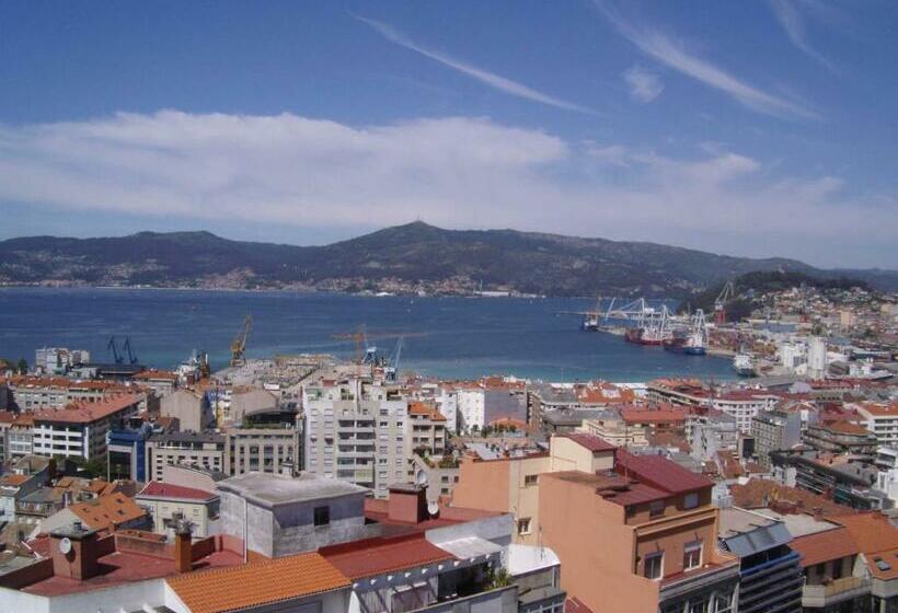 주니어 스위트, Zenit Vigo