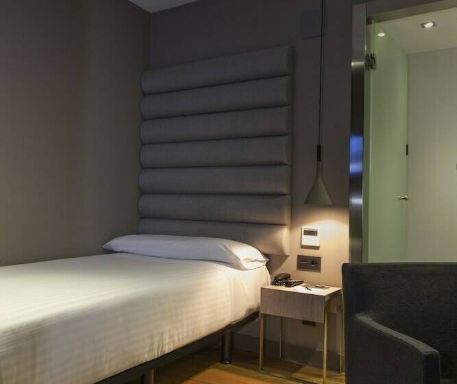 이코노미 싱글 룸, Zenit Vigo