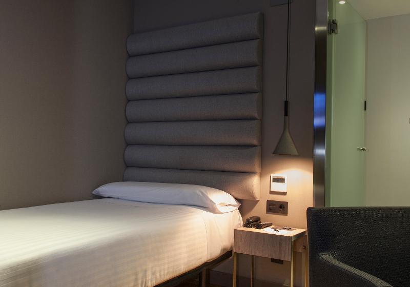 이코노미 싱글 룸, Zenit Vigo