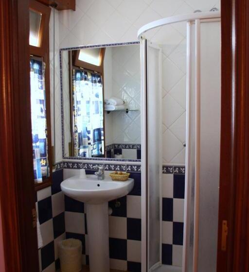 اتاق استاندارد یک نفره, Akelarre Ostatua