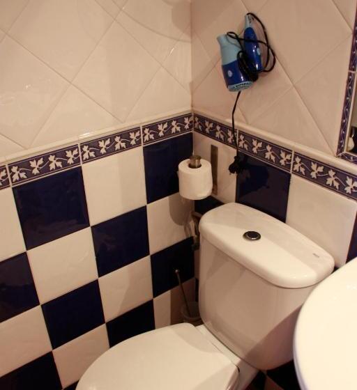 اتاق استاندارد, Akelarre Ostatua