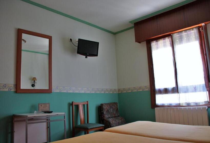 اتاق استاندارد, Akelarre Ostatua