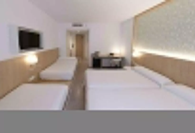 اتاق استاندارد سه نفره, Sercotel Carlos III