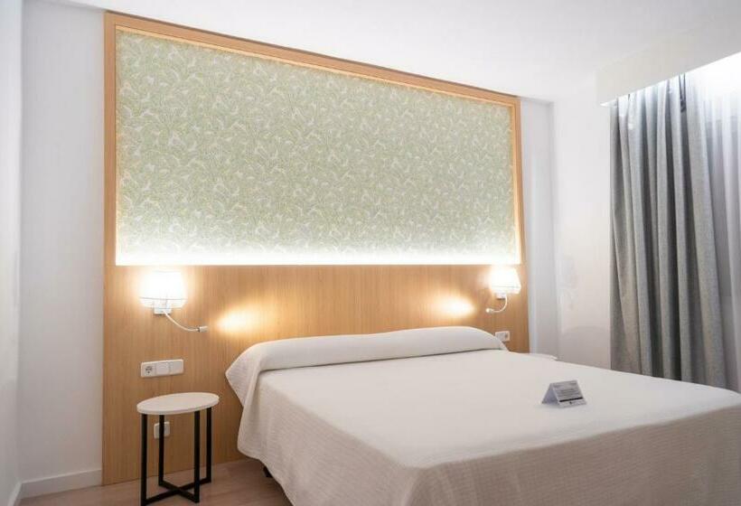 Номер Стандарт, Sercotel Carlos III