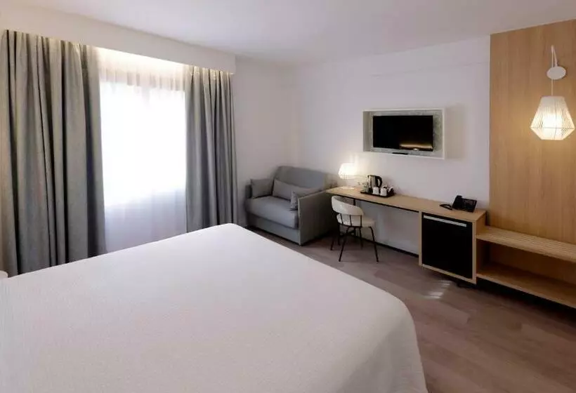اتاق استاندارد, Sercotel Carlos III