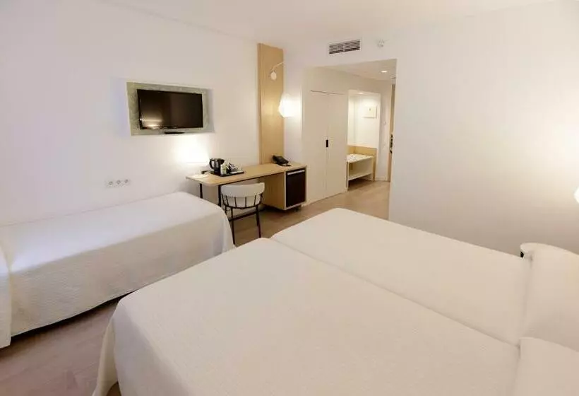 اتاق استاندارد سه نفره, Sercotel Carlos III