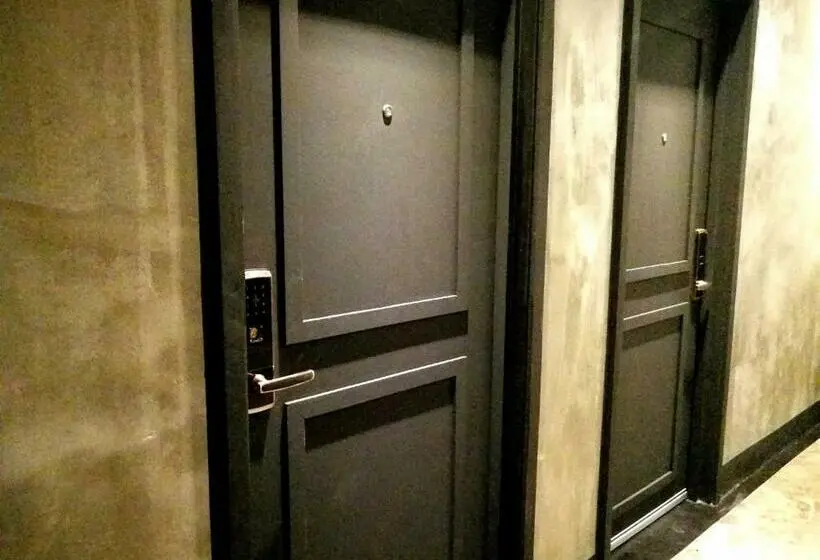 Chambre Familiale Deluxe, Cj House