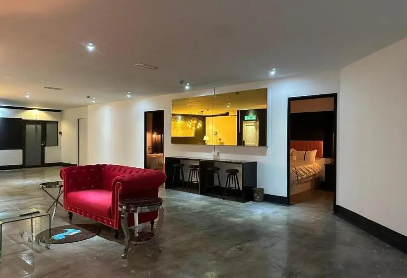 Maison 4 Chambres, Cj House