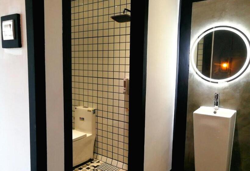 Cameră Standard cu Baie Comună, Cj House