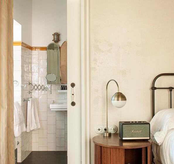 سوییت, La Bionda