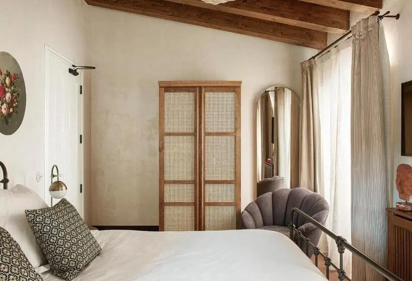 Suite, La Bionda