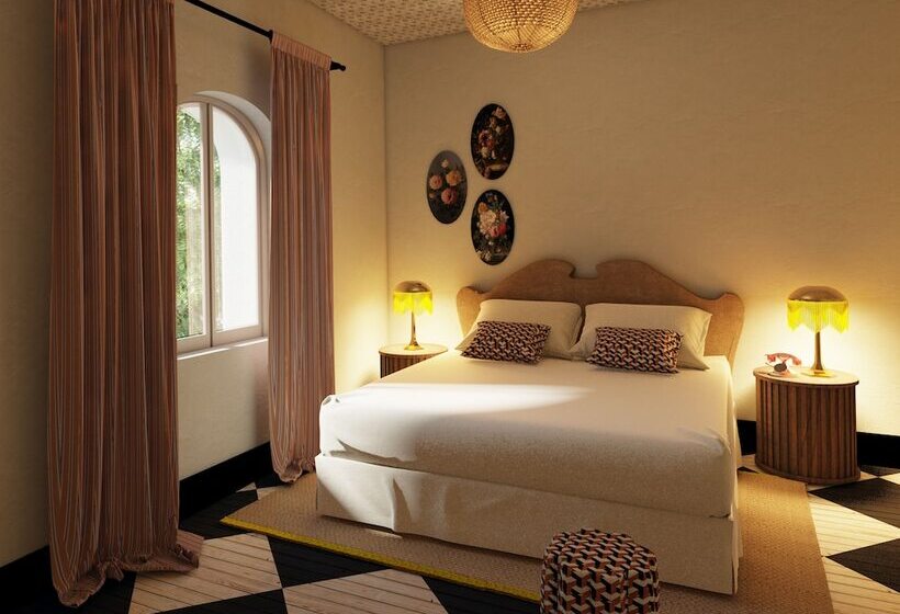 اتاق سوپریور, La Bionda