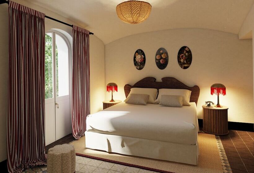 اتاق سوپریور, La Bionda