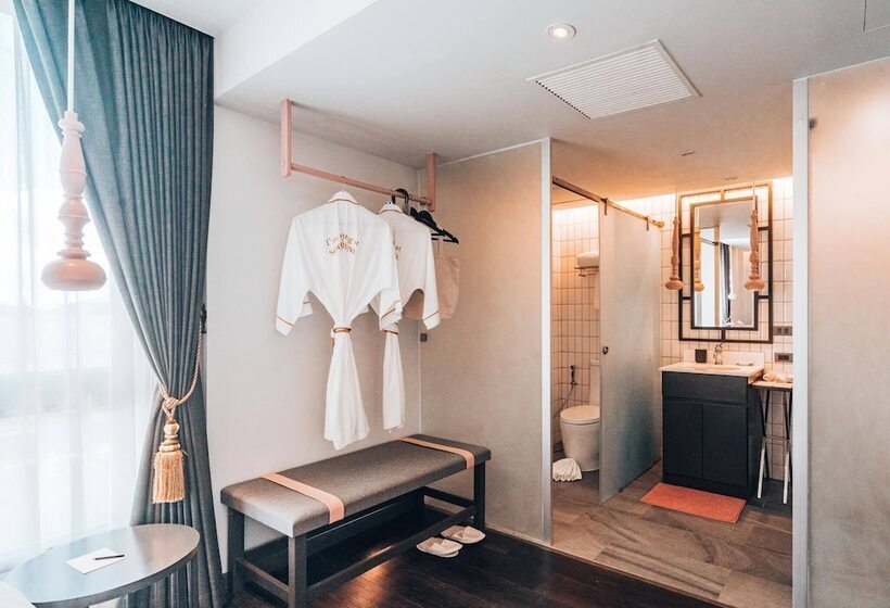 デラックスルーム, Sooknirund