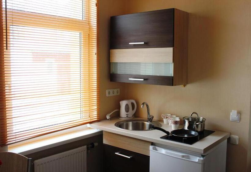 استودیوی استاندارد, Windrose