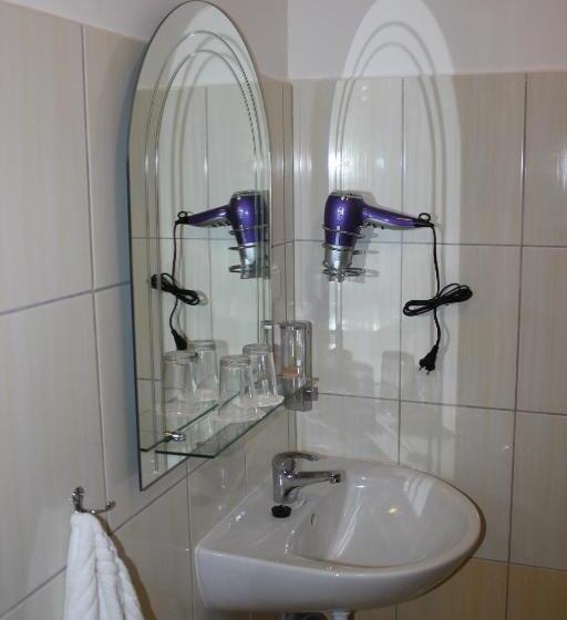 اتاق خانوادگی, Windrose