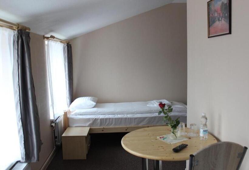 اتاق استاندارد چهار تخته, Windrose