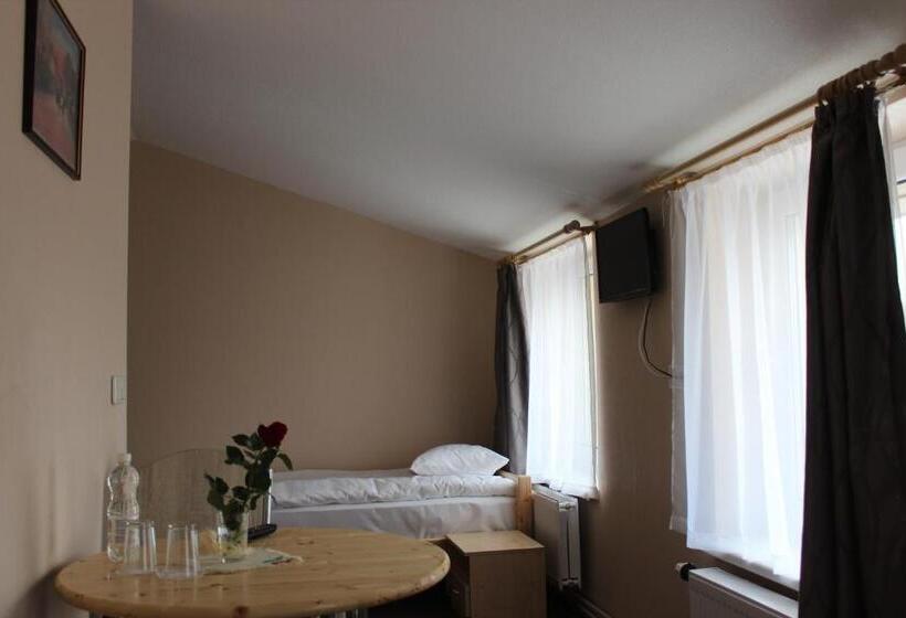 اتاق استاندارد چهار تخته, Windrose