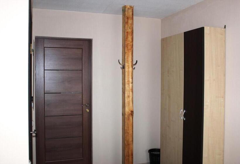 اتاق استاندارد چهار تخته, Windrose