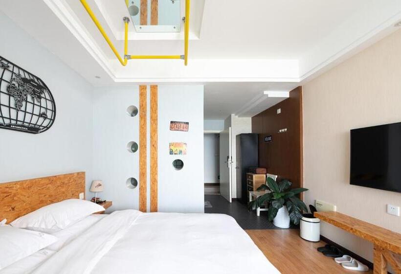 Номер Deluxe Вид на Море с Балконом, Ning House Lake View Inn