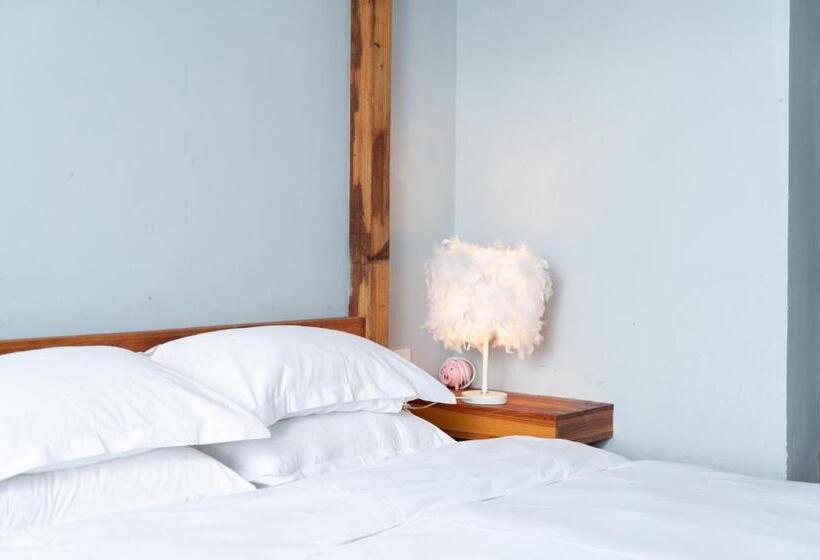 Номер Стандарт с Балконом, Ning House Lake View Inn