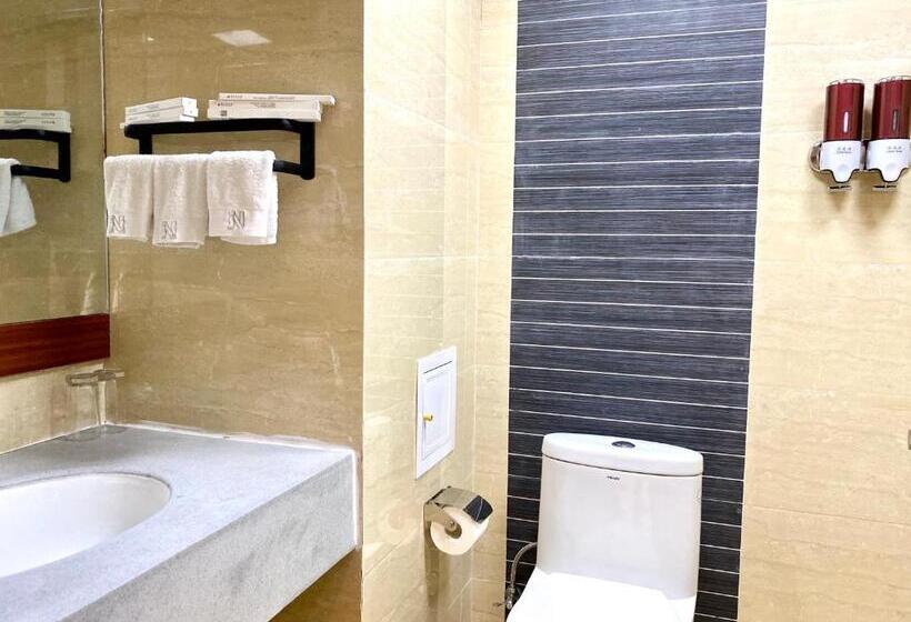 Suite with lake view, Ning House Lake View Inn