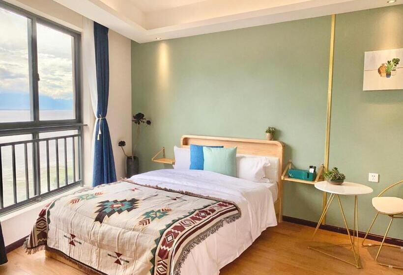 Suite with lake view, Ning House Lake View Inn