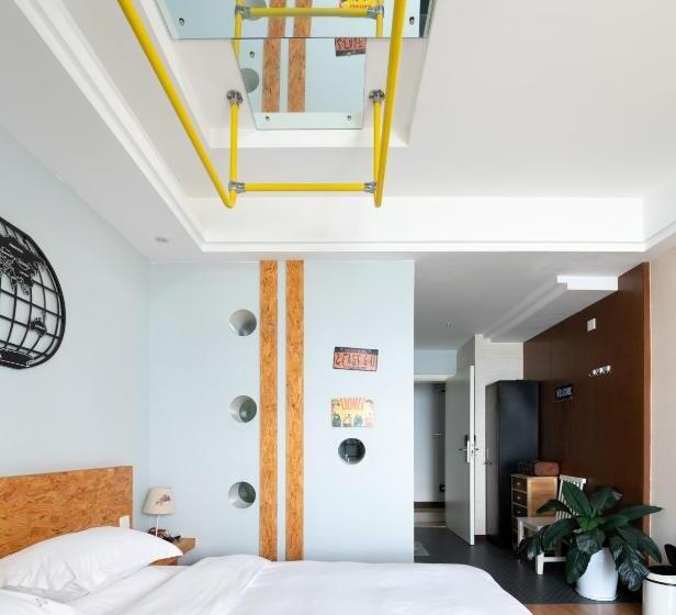 Номер Deluxe Вид на Море с Балконом, Ning House Lake View Inn