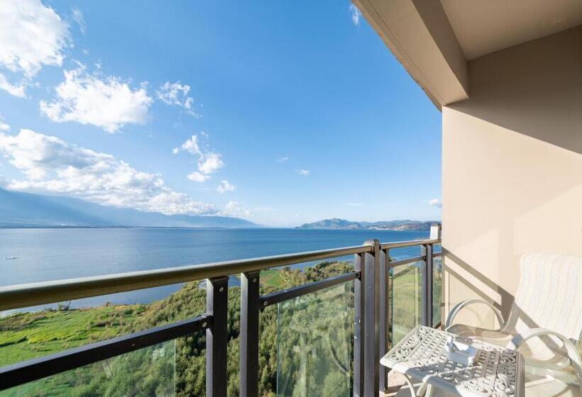 Номер Deluxe Вид на Море с Балконом, Ning House Lake View Inn