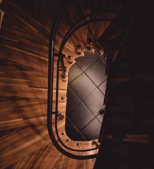 اتاق سوپریور, Vanaga Ligzda