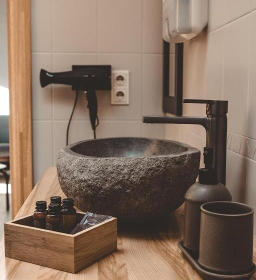 اتاق سوپریور, Vanaga Ligzda